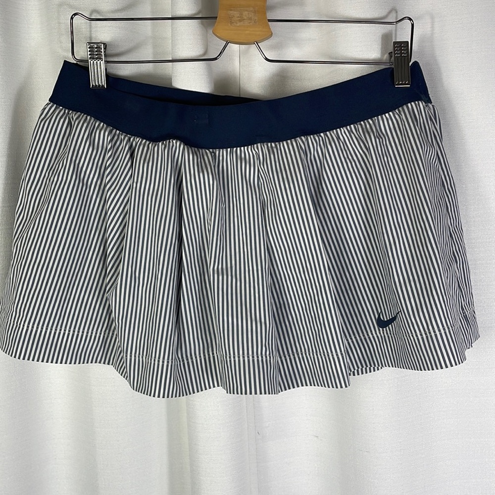 Nike Navy White Pinstripe Tennis skort XL